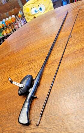200-562mb Daiwa Vintage 200 -562mb 5ft 6 Inch 2-piece Casting Rod With Jupiter-s 20 Reel Combo