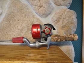 No.64-253 Holiday Gas And Oil Stations Fishing Reel Steel Rod Cork Handle Combo