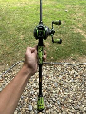 Dmh2sha70mh Lews Baitcast Combo 7 Ft Medium Heavy Fast Action 10-20 Lb 3/16-3/4 Oz Green