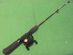 Ir24c Mitchell & Shakespeare Bc-10 Ice N Stik Fishing Rod And Model Baitcaster