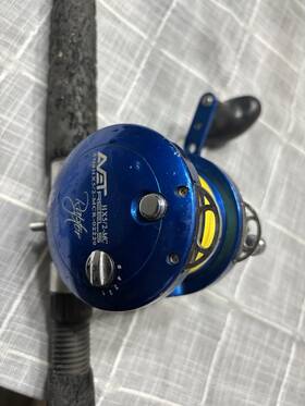 Nar Nar15x5/2-mc Avet Hx Raptor 2 Speed Blue Used In Good Condition