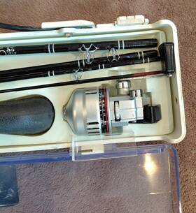 Olm International Corporation Olympet-1000 Spin Casting Set 4 Piece Rod With Micro Cast Reel Vintage Japan