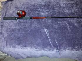 Shakespeare 043388455048 Catch A Monster Kit Spincast Reel And Fishing Rod Childrens Combo
