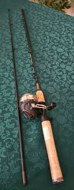 Crus6010scpdq Shakespeare Crusader Crsc602m 6ft 2ps Medium Act Spin Cast Fishing Combo Vgc