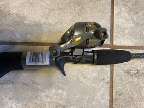 Microcast56080 Shakespeare Microcast 56080 Spincast Rod And Reel Combo Black Foam Handle