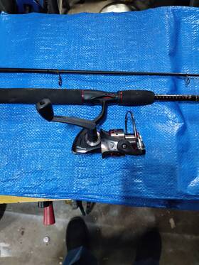 Reelgx235 Shakespeare Rod/reel Combo/ Reelgx235/rod Medaction Used In Excellent Condition