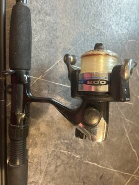 South Bend Ktc200 Ktc 200 Spinning Rod And Reel Combo 6 Ft Medium Left Retrieve 5.2 1 Pre-spooled