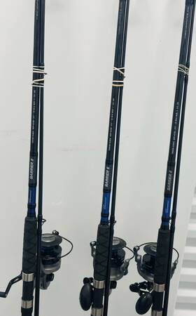 Tsbarrier-s1002h Tsunami Barrier Ii Spinning Combo 10 Ft Heavy Rod And 8000 Reel Black/blue