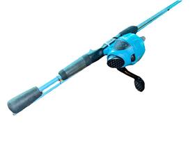 Zebco 032784644699 Slingshot Spincast Combo Med Lt. Blue 2.8 1 Ratio 100 Yds/10 Lb Test Line