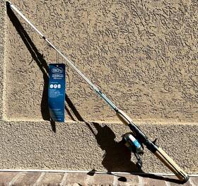 Fcpsc502la Zebco Micro 33 Fin Commander 5 Ft Spincast Combo 2bb 4.3 1 Ratio Im-6 Graphite