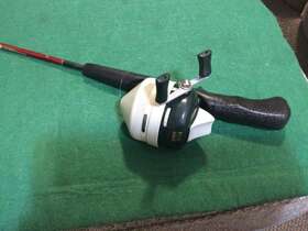 K200 Zebco 404 Ice Fishing Combo Paired With South Bend 2 6 Inch Rod
