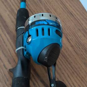 Zebco Splash20 Splash 6ft Spincast Combo Sz 20 Rh Pre-spooled 10lb Blue/black