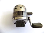 Shakespeare Synergy Steel Titanium 2001S Spincast Reel. Fixed Price $12.00.