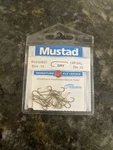 Mustad R43-94831 Dry 1XF/3XL Hooks #14 (qty See Pic). Fixed Price $6.79.