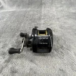Vintage Quantum Zebco Fishing Reel Bait Caster 5.1 Crank Magnum Gear. Fixed Price $25.86.