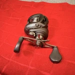 Lew's Laser Mcs LS1HMG Speed Spool Right Hand Baitcast Fishing Reel Euc. Fixed Price $100.00.