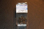 25 Pack Mustad 35647BR Bronze Size Round Bend Treble Hooks Trout. Fixed Price $7.29.