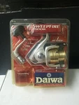 Daiwa Sweepfire 2500B Spinning REEL-5.3:1 Gear Ratio-ball Bearing Brand New. Fixed Price $32.59.