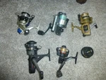 Vntg Lot Of 5 Fishing Spinning Reels 4 Good And Or 1 Repair Zebco Shakespeare. Fixed Price $39.99.