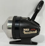 Zebco Pro Staff Graphite Straight Line Drag 20/10 Spin Cast Fishing Reel. Fixed Price $24.99.