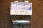 25 Pack Mustad 35647BR Bronze Size 8 Round Bend Treble Hooks Trout. Fixed Price $7.29.