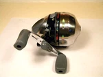 Shakespeare Synergy Steel SYN2001S10 Casting Reel. Fixed Price $11.99.