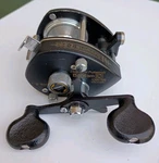 Vintage Shimano Bantam 10 Sg Baitcasting Reel. Made Japan. Fixed Price $28.00.