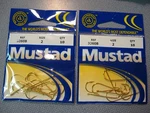 20 Mustad Fishing Hooks Size Gold Aberdeen 3260B. Fixed Price $10.04.
