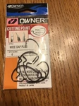 Owner 5139-121 Bass 6 Per Pack Size 2/0 Black Chrome Wide Gap-plus Fishing Hooks. Fixed Price $11.98.