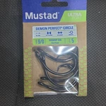 Mustad Demon Perfect Circle Hooks 9/0 Ringed Black Nickel Pack 39950NP-BN. Fixed Price $8.99.