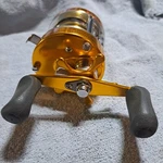 Ming Yang CL40 Round Baitcast Level Wind Reel Gold 5.2.1 Gear With Clicker. Fixed Price $50.00.