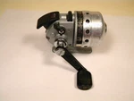 Vintage Daiwa Silvercast 210RL Korea Casting Reel. Fixed Price $14.99.