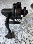 Shakespeare Ultra Lite 2500ULX Spinning Fishing Reel. Preowned.. Fixed Price $10.49.