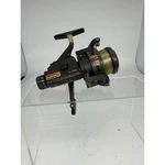 Vtg Master 605 Black Fishing Spinning Reel Ball Bearing Made Korea. Fixed Price $11.00.