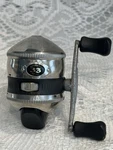 Zebco 33 Vintage Fishing Reel Spinning Chrome Cast. Fixed Price $18.00.